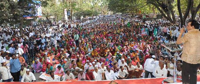 'Boca', 'Kolh' and 'Monsters' in the Jagrao Mela in Kolhapur, Satej Patil's News | कोल्हापुरातील जागृती मेळाव्यात ‘बोका’, ‘कोल्हा’ आणि ’राक्षस’ शेलक्या शब्दात सतेज पाटील यांचा समाचार 'Boca', 'Kolh' and 'Monsters' in the Jagrao Mela in Kolhapur, Satej Patil's News | कोल्हापुरातील जागृती मेळाव्यात ‘बोका’, ‘कोल्हा’ आणि ’राक्षस’ शेलक्या शब्दात सतेज पाटील यांचा समाचार