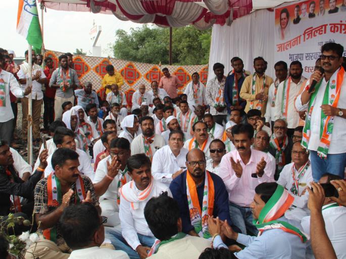 Congress supports to victimize | बळीराजाला काँग्रेसचे ‘बळ’ Congress supports to victimize | बळीराजाला काँग्रेसचे ‘बळ’