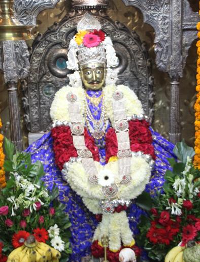 Saint Anandiswamy Maharaj celebrated the day with a special celebration | संत आनंदीस्वामी महाराज यांचा प्रकट दिन सोहळा उत्साहात साजरा Saint Anandiswamy Maharaj celebrated the day with a special celebration | संत आनंदीस्वामी महाराज यांचा प्रकट दिन सोहळा उत्साहात साजरा