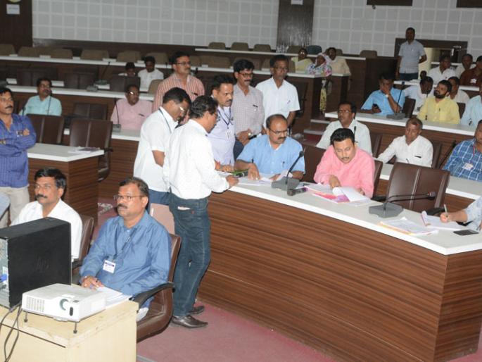 Transfers in Jalna ZP | जालना जिल्हा परिषदेत बदल्यांची लगबग Transfers in Jalna ZP | जालना जिल्हा परिषदेत बदल्यांची लगबग