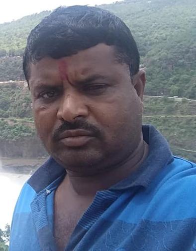 Man shot dead in Shelgaon | डोक्यात गोळी घालून युवकाचा खून Man shot dead in Shelgaon | डोक्यात गोळी घालून युवकाचा खून