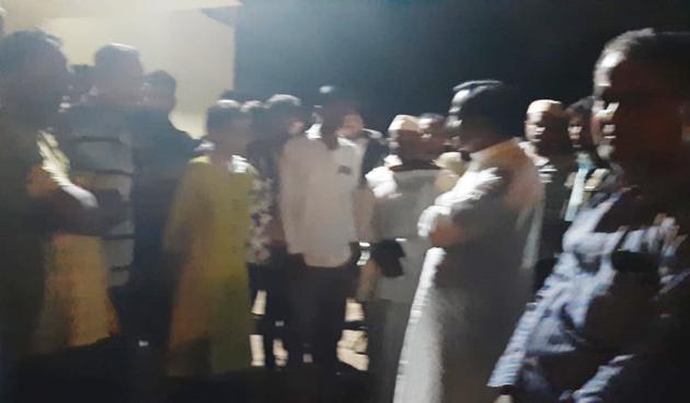 ... and the Union Minister came to hospital at night | ... अन् केंद्रीय मंत्री दानवे आल्यावर हलली यंत्रणा ... and the Union Minister came to hospital at night | ... अन् केंद्रीय मंत्री दानवे आल्यावर हलली यंत्रणा