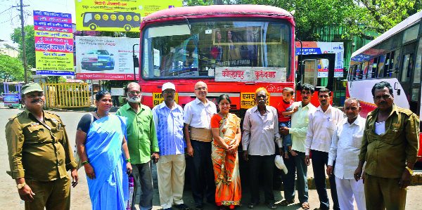 Once polling is done, no one is worried ... | एकदा मतदान झालं की, कोणबी इचारत नाय... Once polling is done, no one is worried ... | एकदा मतदान झालं की, कोणबी इचारत नाय...