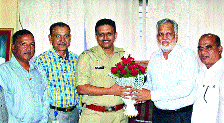 Success in reducing Naxalism in Gadchiroli: Abhinav Deshmukh | गडचिरोलीत नक्षलवाद कमी करण्यात यश: अभिनव देशमुख Success in reducing Naxalism in Gadchiroli: Abhinav Deshmukh | गडचिरोलीत नक्षलवाद कमी करण्यात यश: अभिनव देशमुख