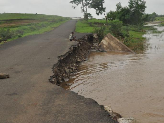 Inspection by the Revenue Department of Khaparkheda Dam | खापरखेडा धरणाची महसूल विभागाकडून पाहणी Inspection by the Revenue Department of Khaparkheda Dam | खापरखेडा धरणाची महसूल विभागाकडून पाहणी