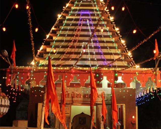 Preparation of Ravan combustion program started in martyrdom | शहाद्यात रावण दहन कार्यक्रमाची तयारी सुरू