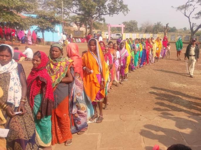 Three percent voting for Zilla Parishad in three hours | जिल्हा परिषदेसाठी दुपारी १२ पर्यंत २४ टक्के मतदान Three percent voting for Zilla Parishad in three hours | जिल्हा परिषदेसाठी दुपारी १२ पर्यंत २४ टक्के मतदान