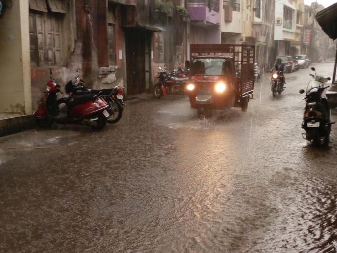 Heavy rains lashed many parts of the district for the second day in a row | जिल्ह्यात दुसऱ्या दिवशीही अनेक भागात दमदार पाऊस Heavy rains lashed many parts of the district for the second day in a row | जिल्ह्यात दुसऱ्या दिवशीही अनेक भागात दमदार पाऊस