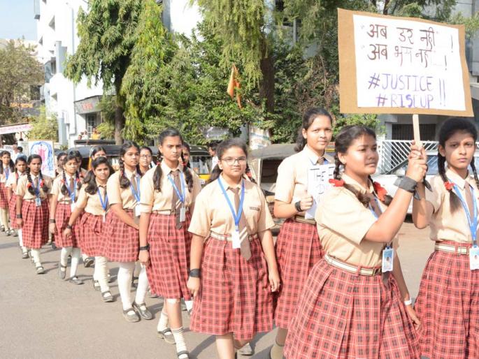 Fearless Events: Welcome to the Encounter Young People | निर्भया घटना : एन्काऊंटरचे तरुणाईत स्वागत Fearless Events: Welcome to the Encounter Young People | निर्भया घटना : एन्काऊंटरचे तरुणाईत स्वागत