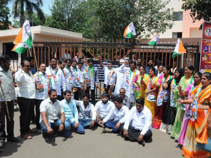 Kalidasan's satirical notice of Nationalist Congress | राष्ट्रवादी कॉँग्रेसची कालिदासला उपहासात्मक नोटीस Kalidasan's satirical notice of Nationalist Congress | राष्ट्रवादी कॉँग्रेसची कालिदासला उपहासात्मक नोटीस