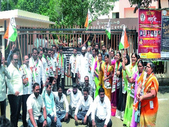 Kalidas satirical notices of the Nation-Plaintiff Congress | राष्टÑवादी कॉँग्रेसची कालिदासला उपहासात्मक नोटीस Kalidas satirical notices of the Nation-Plaintiff Congress | राष्टÑवादी कॉँग्रेसची कालिदासला उपहासात्मक नोटीस