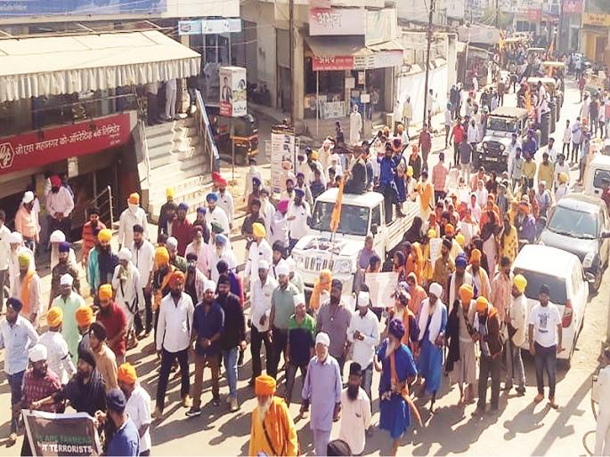 Nanded's Gurudwara Board to start Langar in Delhi; Dharane agitation done today in support of farmers | नांदेडचा गुरुद्वारा बोर्ड दिल्लीत करणार लंगर; शेतकऱ्यांच्या पाठिंब्यासाठी आज केले धरणे आंदोलन Nanded's Gurudwara Board to start Langar in Delhi; Dharane agitation done today in support of farmers | नांदेडचा गुरुद्वारा बोर्ड दिल्लीत करणार लंगर; शेतकऱ्यांच्या पाठिंब्यासाठी आज केले धरणे आंदोलन