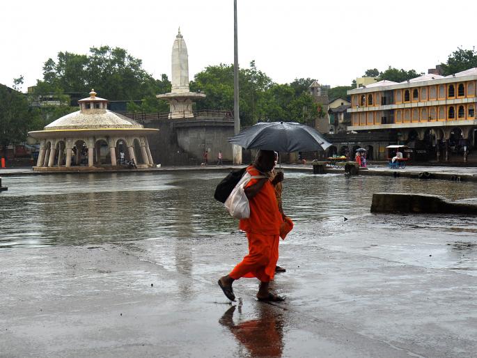 Light rain showers | पावसाच्या हलक्या सरी Light rain showers | पावसाच्या हलक्या सरी