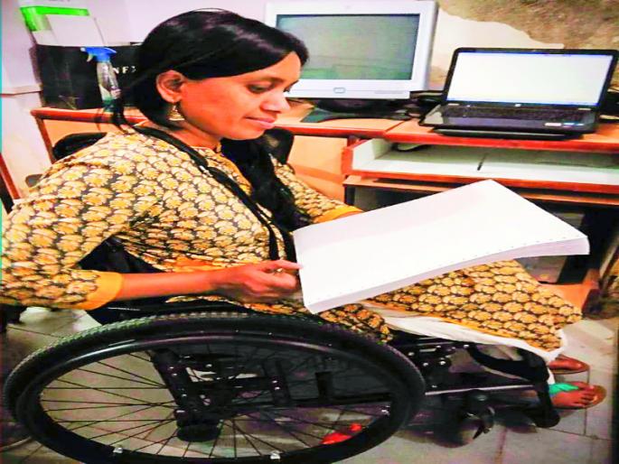 Read 'her' for a waste of time! Rajashri patil story | फावल्या वेळेसाठी ‘ती’चा वाचनसंस्कृतीचा वसा! Read 'her' for a waste of time! Rajashri patil story | फावल्या वेळेसाठी ‘ती’चा वाचनसंस्कृतीचा वसा!