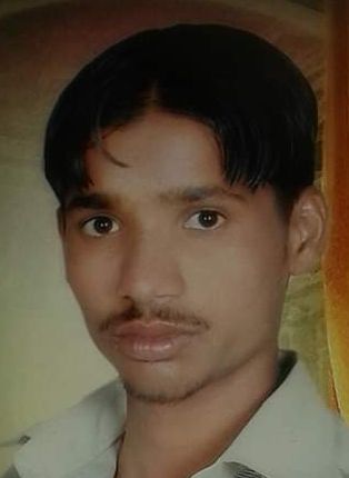 One killed in a collision with a tempo and two wheels | टेंपो व दुचाकीच्या धडकेत एक जागीच ठार One killed in a collision with a tempo and two wheels | टेंपो व दुचाकीच्या धडकेत एक जागीच ठार