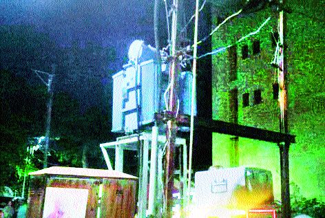 The unfortunate death of both of them due to the downfall of electricity in the house | घरात वीजप्रवाह उतरल्याने दोघांचा दुर्दैवी मृत्यू