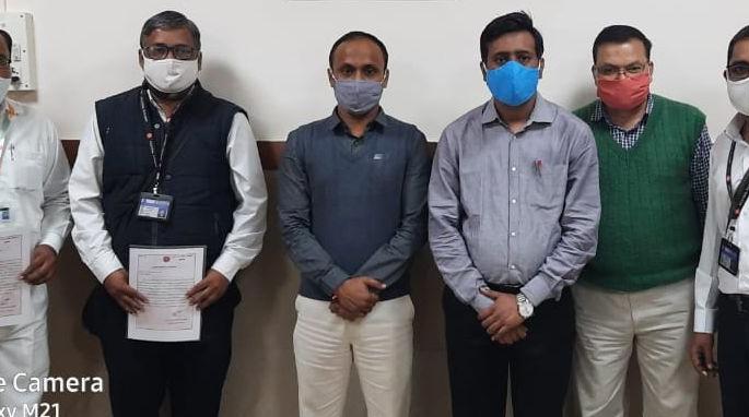 Honor of Special Ticket Inspectors at Bhusawal | भुसावळात विशेष तिकीट  निरीक्षकांचा  सन्मान Honor of Special Ticket Inspectors at Bhusawal | भुसावळात विशेष तिकीट  निरीक्षकांचा  सन्मान