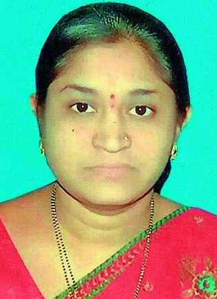 Widows, for those who are deprived, 'employment deserts' | विधवा, परितक्त्यांसाठी त्या ठरताहेत ‘रोजगार रागिणी’ Widows, for those who are deprived, 'employment deserts' | विधवा, परितक्त्यांसाठी त्या ठरताहेत ‘रोजगार रागिणी’