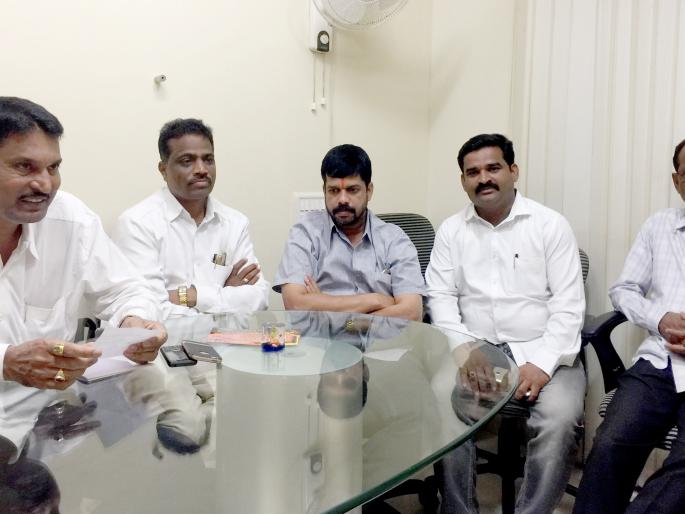 Support for the movement of Green Refinery Project Affected, Swabhiman Party's Zilla Parishad has clarified the role | ग्रीन रिफायनरी प्रकल्पग्रस्तांच्या आंदोलनाला पाठिंबा, स्वाभिमान पक्षाच्या जिल्हाध्यक्षानी केली भूमिका स्पष्ट  Support for the movement of Green Refinery Project Affected, Swabhiman Party's Zilla Parishad has clarified the role | ग्रीन रिफायनरी प्रकल्पग्रस्तांच्या आंदोलनाला पाठिंबा, स्वाभिमान पक्षाच्या जिल्हाध्यक्षानी केली भूमिका स्पष्ट