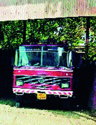 Municipal fire department is in crisis ..! | महापालिकेचा अग्निशमन विभागच संकटात..! Municipal fire department is in crisis ..! | महापालिकेचा अग्निशमन विभागच संकटात..!