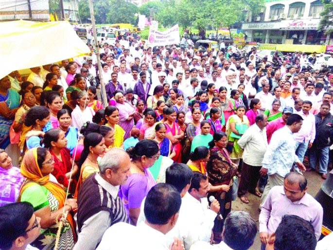 Government offices in Satara district | सातारा जिल्ह्यातील शासकीय कार्यालये ओस Government offices in Satara district | सातारा जिल्ह्यातील शासकीय कार्यालये ओस