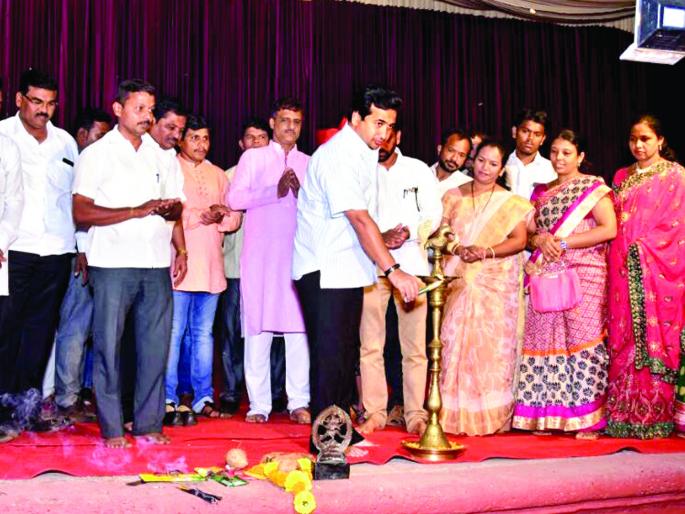 Sindhudurg: We have a spontaneous response to the program of Vaibhavavidikar artists | सिंधुदुर्ग : आम्ही वैभववाडीकर आयोजित कलाकारांच्या कार्यक्रमाला उत्स्फूर्त प्रतिसाद