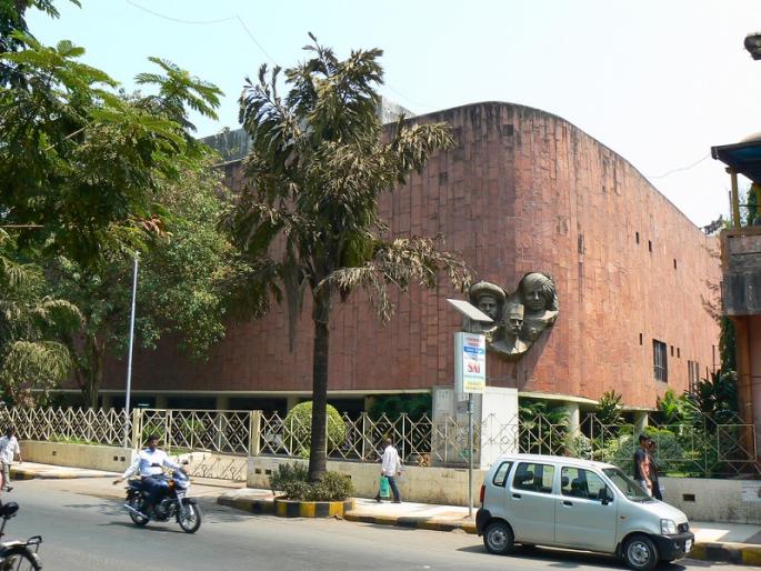 Gadkari Rangayayana technical report in Thane will be required for three days, drama room will be closed | ठाण्यातील गडकरी रंगायतनचा तांत्रिक अहवाल येण्यास लागणार तीन दिवसांचा कालावधी, नाट्यगृह राहणार बंदच Gadkari Rangayayana technical report in Thane will be required for three days, drama room will be closed | ठाण्यातील गडकरी रंगायतनचा तांत्रिक अहवाल येण्यास लागणार तीन दिवसांचा कालावधी, नाट्यगृह राहणार बंदच