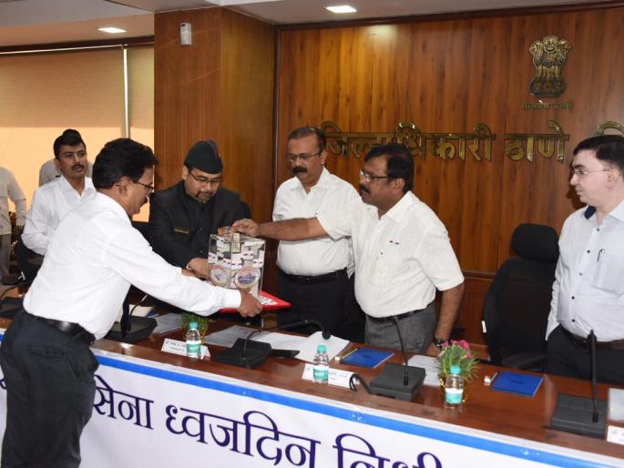 Instructions to the Tahsildars of Thane Collectorate for the ex-servicemen's health plan | माजी सैनिकांच्या आरोग्य योजनेच्या जागेसाठी ठाणे जिल्हाधिकाऱ्यांचे तहसिलदारांना निर्देश Instructions to the Tahsildars of Thane Collectorate for the ex-servicemen's health plan | माजी सैनिकांच्या आरोग्य योजनेच्या जागेसाठी ठाणे जिल्हाधिकाऱ्यांचे तहसिलदारांना निर्देश