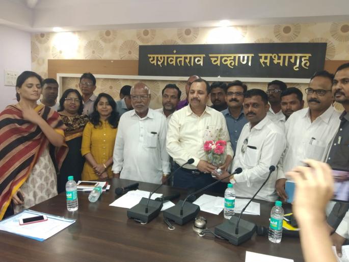 Unorganized Worker - Workshop taken by Zilla Parishad for the 'Labor Yogi Mansa' scheme of women workers | असंघटीत कामगार - महिला कामगारांच्या ‘श्रम योगी मानधन’ योजनेसाठी जिल्हा परिषदेने घेतली कार्यशाळा Unorganized Worker - Workshop taken by Zilla Parishad for the 'Labor Yogi Mansa' scheme of women workers | असंघटीत कामगार - महिला कामगारांच्या ‘श्रम योगी मानधन’ योजनेसाठी जिल्हा परिषदेने घेतली कार्यशाळा