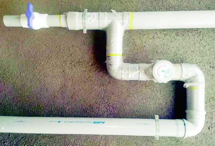 Citizens whisper toward meeting Rainwater Harvesting conditions | रेन वॉटर हार्वेस्टिंगच्या अटीची पूर्तता करण्याकडे नागरिकांचा कानाडोळा Citizens whisper toward meeting Rainwater Harvesting conditions | रेन वॉटर हार्वेस्टिंगच्या अटीची पूर्तता करण्याकडे नागरिकांचा कानाडोळा