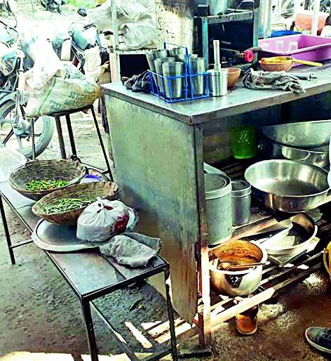 Hotel Shiva checks by Food and Drugs Department | हॉटेल शिवची अन्न व औषधी विभागाकडून तपासणी