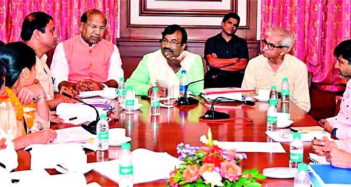 Create core team for Sewagram development | सेवाग्राम विकासासाठी कोअर टिम तयार करावी