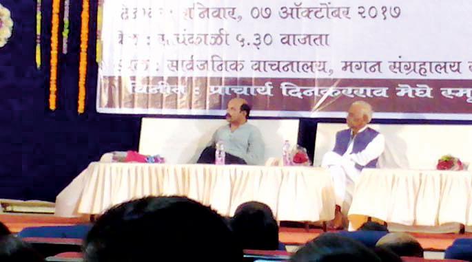 Due to Panchamastani-oriented democracy, the danger of democracy | पंचमस्तंभीय प्रवृत्तीमुळे लोकशाहीला धोका Due to Panchamastani-oriented democracy, the danger of democracy | पंचमस्तंभीय प्रवृत्तीमुळे लोकशाहीला धोका