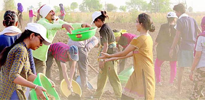 9 2 'Factory' concentrated for drought relief | दुष्काळ निवारणार्थ ९२ ‘निर्माणी’ एकवटले