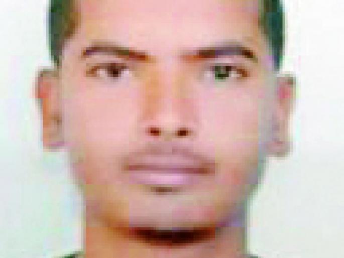 After all, a doctor of Arnie will be going to the doctor | अखेर आर्णीचा गजानन डॉक्टर होणारच After all, a doctor of Arnie will be going to the doctor | अखेर आर्णीचा गजानन डॉक्टर होणारच