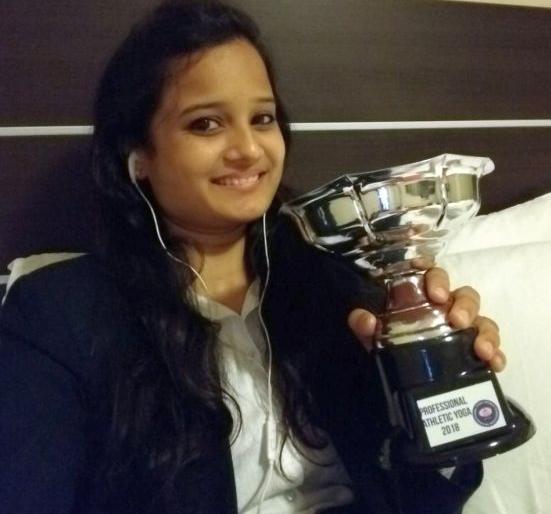 Yavatmal's Shraddha Mundhra tops in world yoga competition | जागतिक योगा स्पर्धेत यवतमाळच्या श्रद्धा मुंधडा अव्वल Yavatmal's Shraddha Mundhra tops in world yoga competition | जागतिक योगा स्पर्धेत यवतमाळच्या श्रद्धा मुंधडा अव्वल