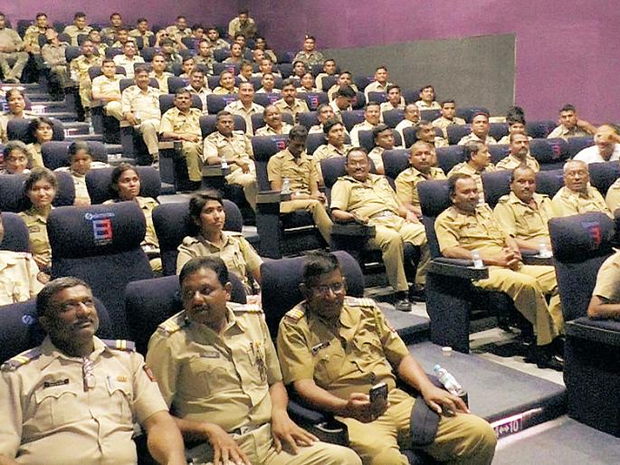 End the settlement, enjoy | बंदोबस्त संपला, एन्जॉय करा End the settlement, enjoy | बंदोबस्त संपला, एन्जॉय करा