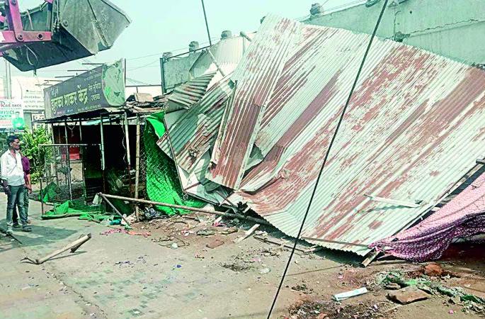 MLA ‘Active Mode’; Administration 'Vibrate' | आमदार ‘ॲक्टिव्ह मोड’; प्रशासन ‘व्हायब्रेट’ MLA ‘Active Mode’; Administration 'Vibrate' | आमदार ‘ॲक्टिव्ह मोड’; प्रशासन ‘व्हायब्रेट’