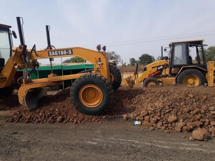 Two laborers die under the machine while working in the darkness of the morning; Events in Wardha District | पहाटेच्या अंधारात काम करताना मशीनखाली येऊन दोन मजूर ठार; वर्धा जिल्ह्यातील घटना Two laborers die under the machine while working in the darkness of the morning; Events in Wardha District | पहाटेच्या अंधारात काम करताना मशीनखाली येऊन दोन मजूर ठार; वर्धा जिल्ह्यातील घटना