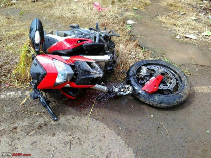 National highway near Wardha 2 killed in motorcycle accident | वर्ध्याजवळ राष्ट्रीय महामार्ग क्र. ७ वर मोटरसायकल अपघातात दोघे ठार National highway near Wardha 2 killed in motorcycle accident | वर्ध्याजवळ राष्ट्रीय महामार्ग क्र. ७ वर मोटरसायकल अपघातात दोघे ठार