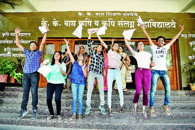 This year, four schools of Dindori hit the century | दिंडोरीमधील चार शाळांनी यंदा ठोकले शतक This year, four schools of Dindori hit the century | दिंडोरीमधील चार शाळांनी यंदा ठोकले शतक