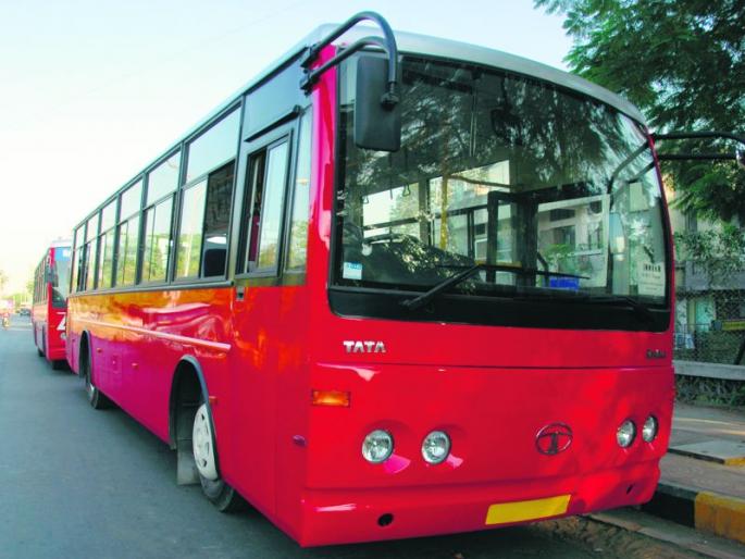 No ticket in bus in Nagpur; Fleet Squad surprised | नागपुरात धावते विना तिकीट बस; भरारी पथक झाले थक्क No ticket in bus in Nagpur; Fleet Squad surprised | नागपुरात धावते विना तिकीट बस; भरारी पथक झाले थक्क