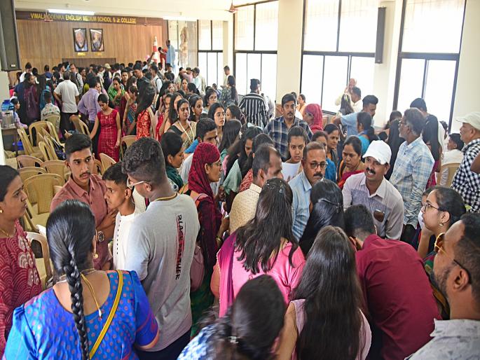 Errors on HSC Exam hall ticket, action will be taken after investigating Goenka School in Kolhapur says Sharad Gosavi | HSC/12th Exam: हॉल तिकीटावर चुका, कोल्हापुरातील गोयंका शाळेची चौकशी करून कारवाई करणार - शरद गोसावी  Errors on HSC Exam hall ticket, action will be taken after investigating Goenka School in Kolhapur says Sharad Gosavi | HSC/12th Exam: हॉल तिकीटावर चुका, कोल्हापुरातील गोयंका शाळेची चौकशी करून कारवाई करणार - शरद गोसावी