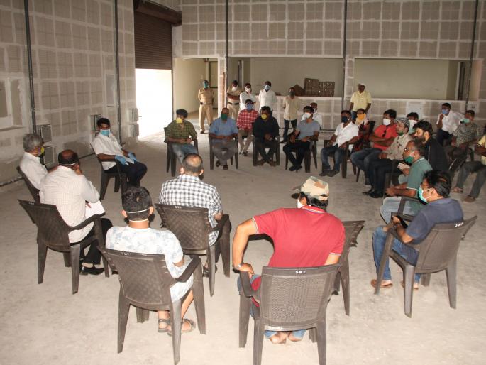 CoronaVirus Lockdown: Possibility of shooting in Kolhapur from end of month: Discussion in meeting: Inspection of Chitranagari | CoronaVirus Lockdown : कोल्हापुरात महिनाअखेरपासून चित्रीकरणाची शक्यता