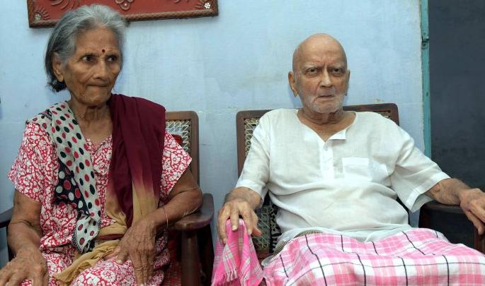 After all, Deepak's surprise meeting did not happen! | Air India plane crash; अखेर दीपक यांची सरप्राईज भेट झालीच नाही! After all, Deepak's surprise meeting did not happen! | Air India plane crash; अखेर दीपक यांची सरप्राईज भेट झालीच नाही!