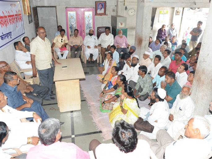 On Monday the Front of Action Committee of Kolhapur Municipal Committee | फेरीवाले कृती समितीचा कोल्हापूर महानगरपालिकेवर सोमवारी मोर्चा On Monday the Front of Action Committee of Kolhapur Municipal Committee | फेरीवाले कृती समितीचा कोल्हापूर महानगरपालिकेवर सोमवारी मोर्चा