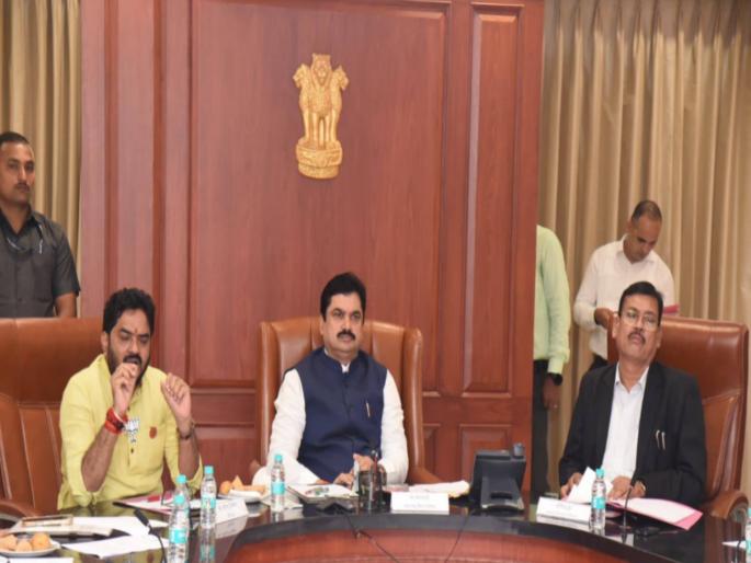 While preparing a water supply plan for 34 villages, make 21 TMC of water available. | ३४ गावांकरिता पाणीपुरवठा योजना तयार करताना २१ टीएमसी पाणी उपलब्ध करून द्या While preparing a water supply plan for 34 villages, make 21 TMC of water available. | ३४ गावांकरिता पाणीपुरवठा योजना तयार करताना २१ टीएमसी पाणी उपलब्ध करून द्या