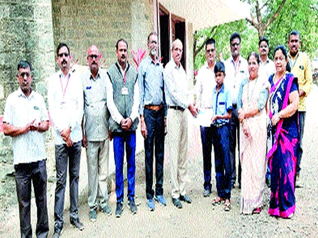Herschel Bachchan's selection for the Abacus tournament | अबॅकस स्पर्धेसाठी हर्षल बच्छावची निवड Herschel Bachchan's selection for the Abacus tournament | अबॅकस स्पर्धेसाठी हर्षल बच्छावची निवड