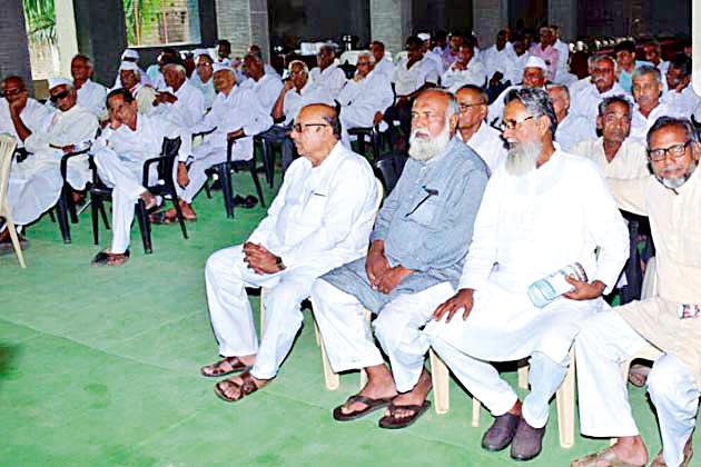 Resignation if new members do not get opportunity in two years | दोन वर्षांत नव्या सभासदांना संधी न दिल्यास राजीनामा Resignation if new members do not get opportunity in two years | दोन वर्षांत नव्या सभासदांना संधी न दिल्यास राजीनामा