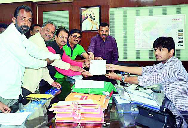 Allow the farmer to procure food for the producer company | शेतकरी प्रोड्युसर कंपनीला धान्य खरेदीची परवानगी द्या